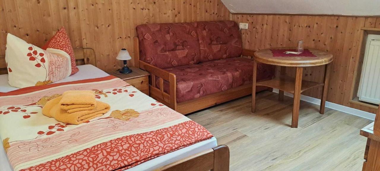 Pension & Gasthaus Nostalgie Altendorf  Rum bild